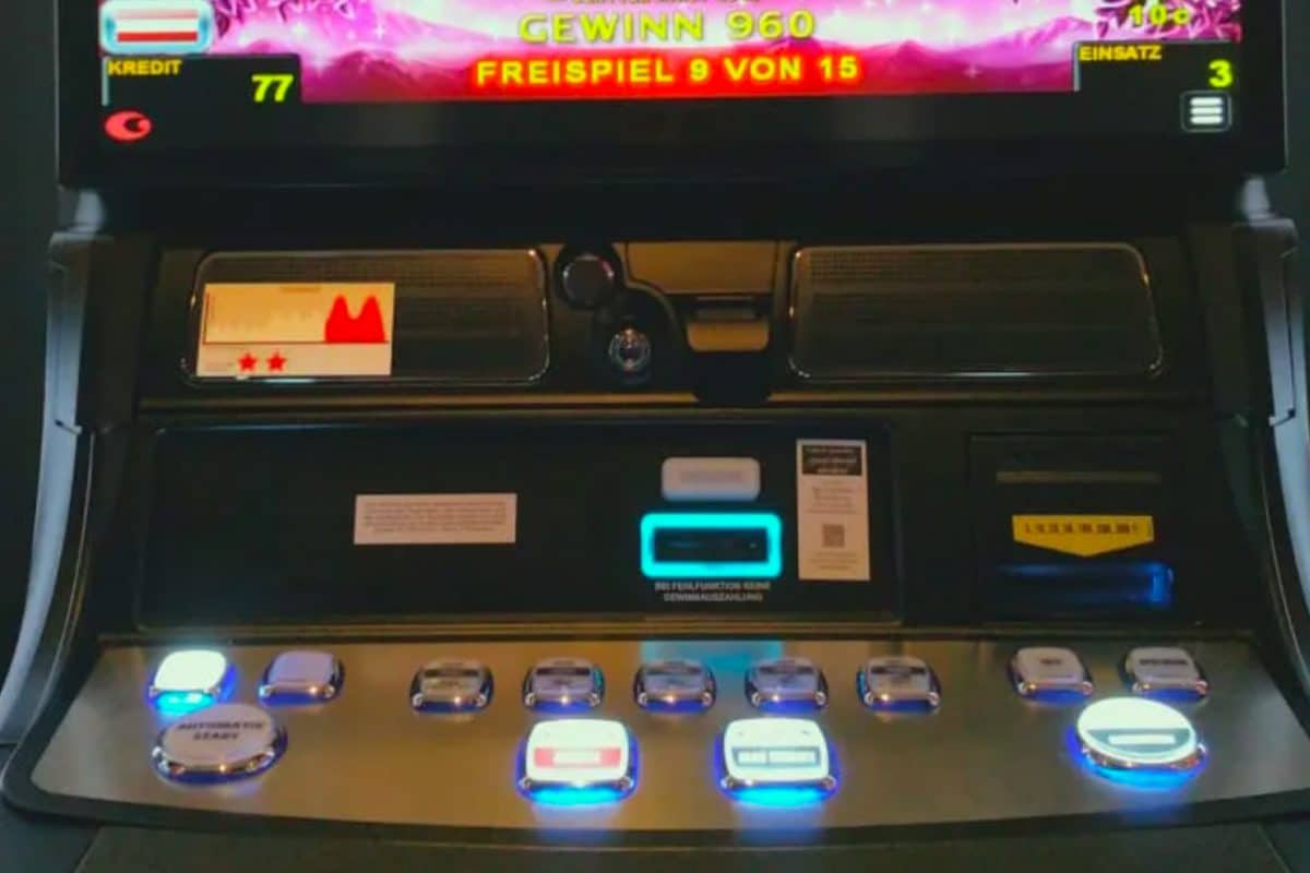 Aufkleber an den Automaten der Casinos Austria